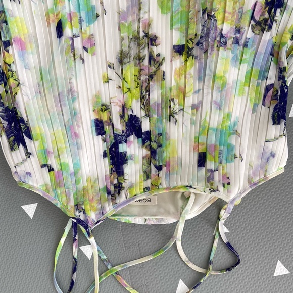 BCBG Summer Dress (Off White Floral Print) - Picture 2 of 3